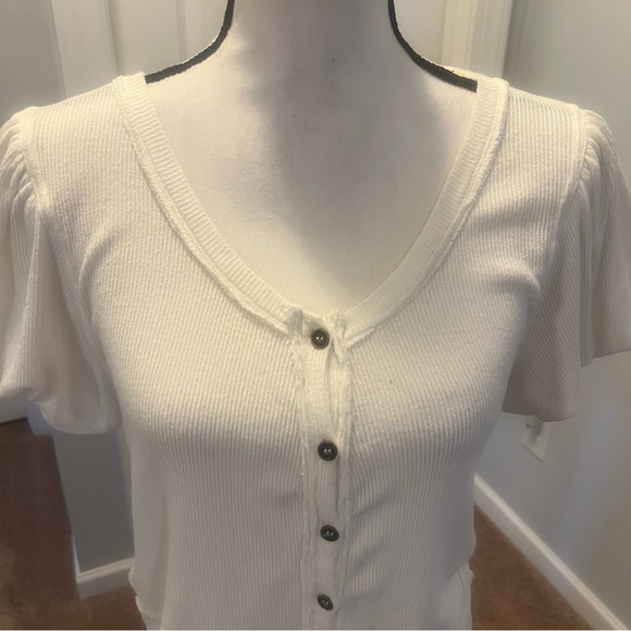 We the free cropped cream colored top. Size medium.  NWT - Picture 2 of 8